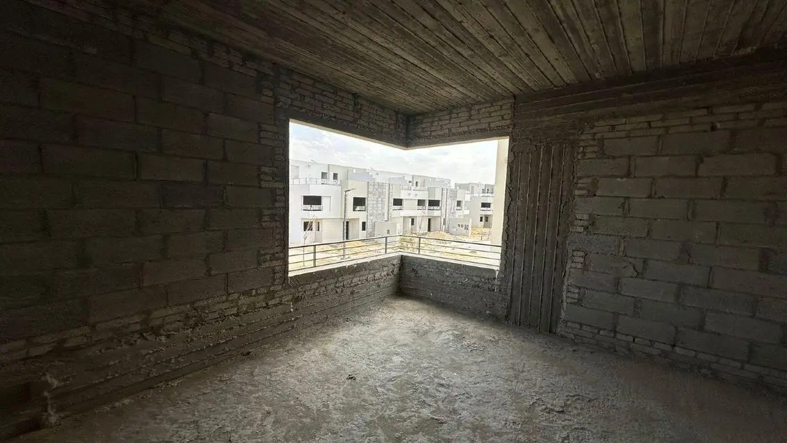 Luxurious 4-Bedroom Apartment with Private Garden