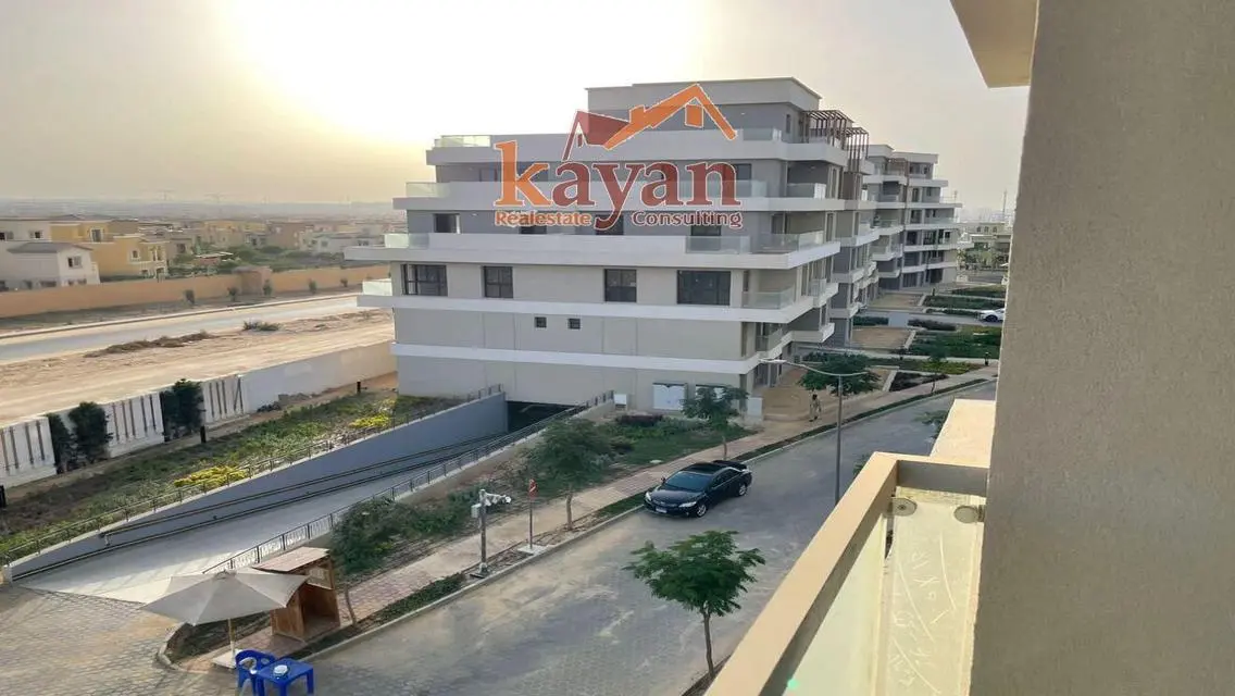 بافضل سعر للبيع شقه نص تشطيب كمبوند فيليت التجمع
