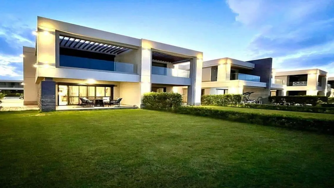 Luxury Apartment with Private Garden and Shared Pool
