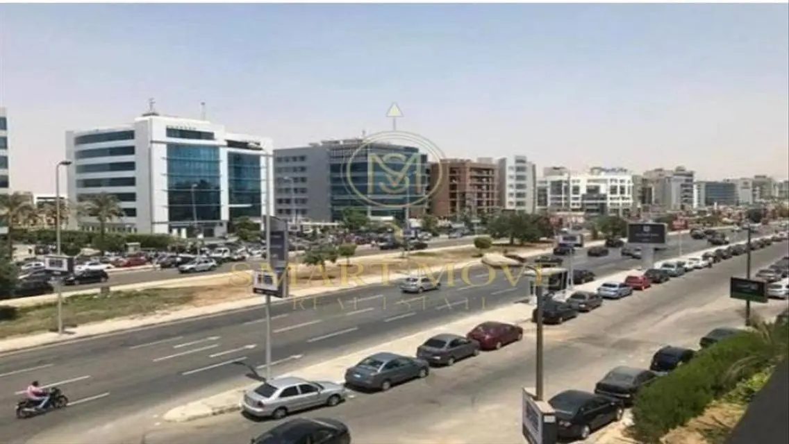 عقار فخم للبيع