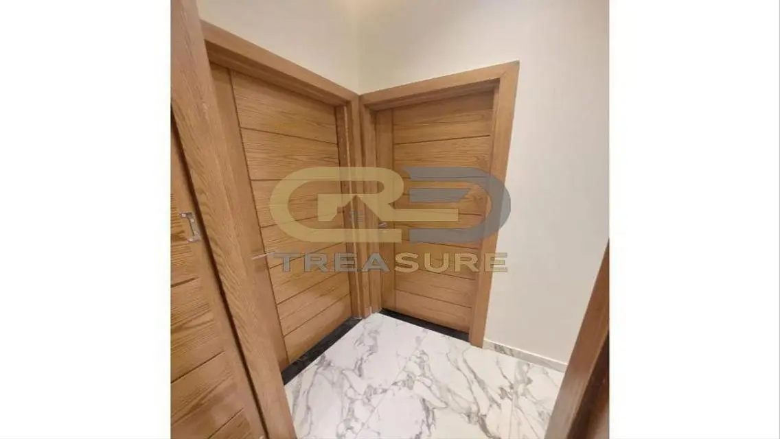 Apartment in Leila Kitchen with Appliances &amp; Acs .