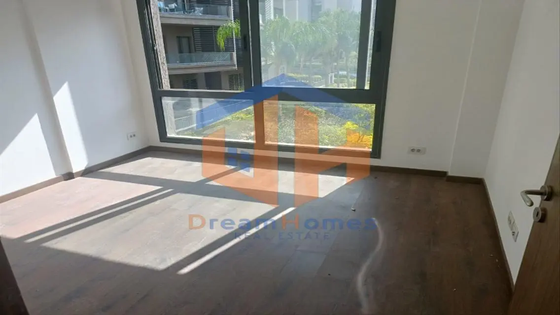 Luxury Apartment with Balcony in Prime Location