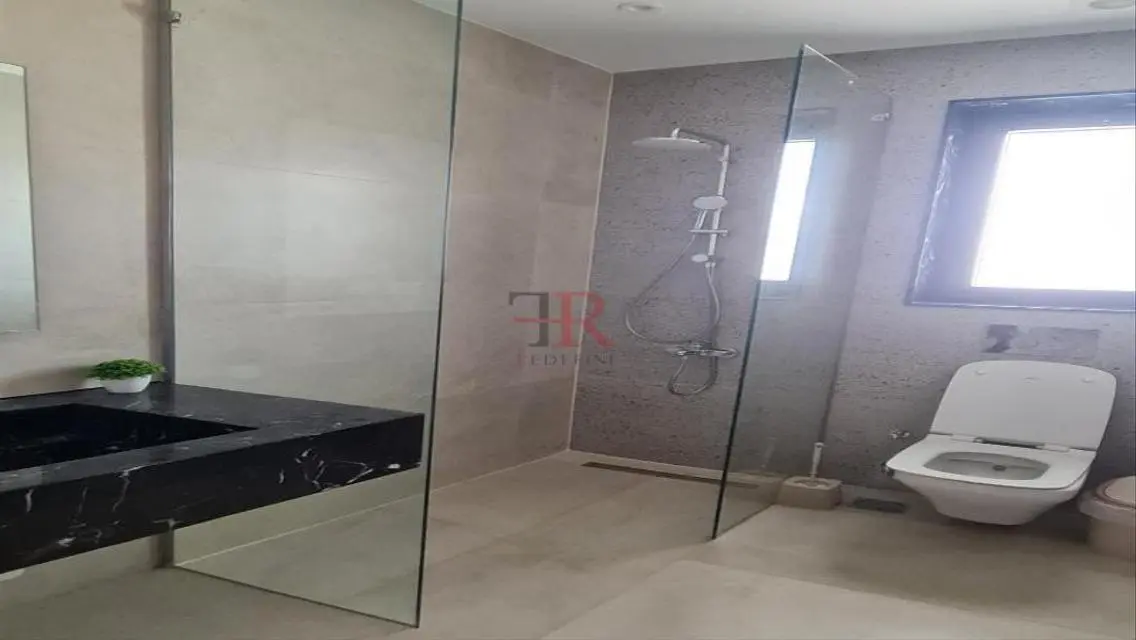 Luxury Apartment with Stunning Design in Prime Location