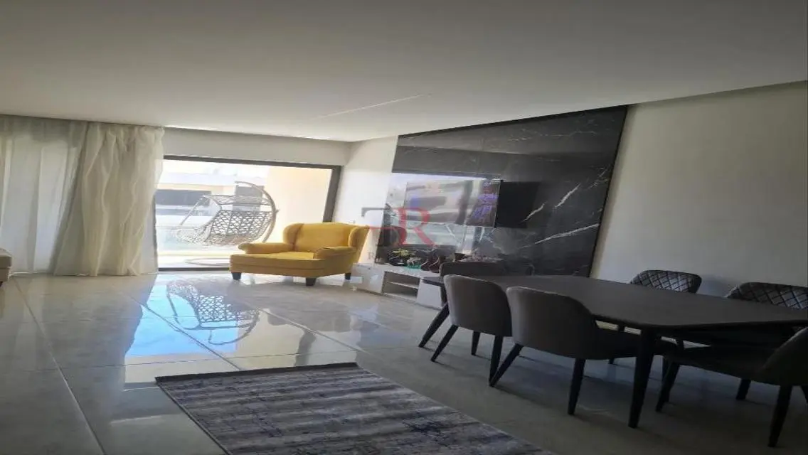 Luxury Apartment with Stunning Design in Prime Location
