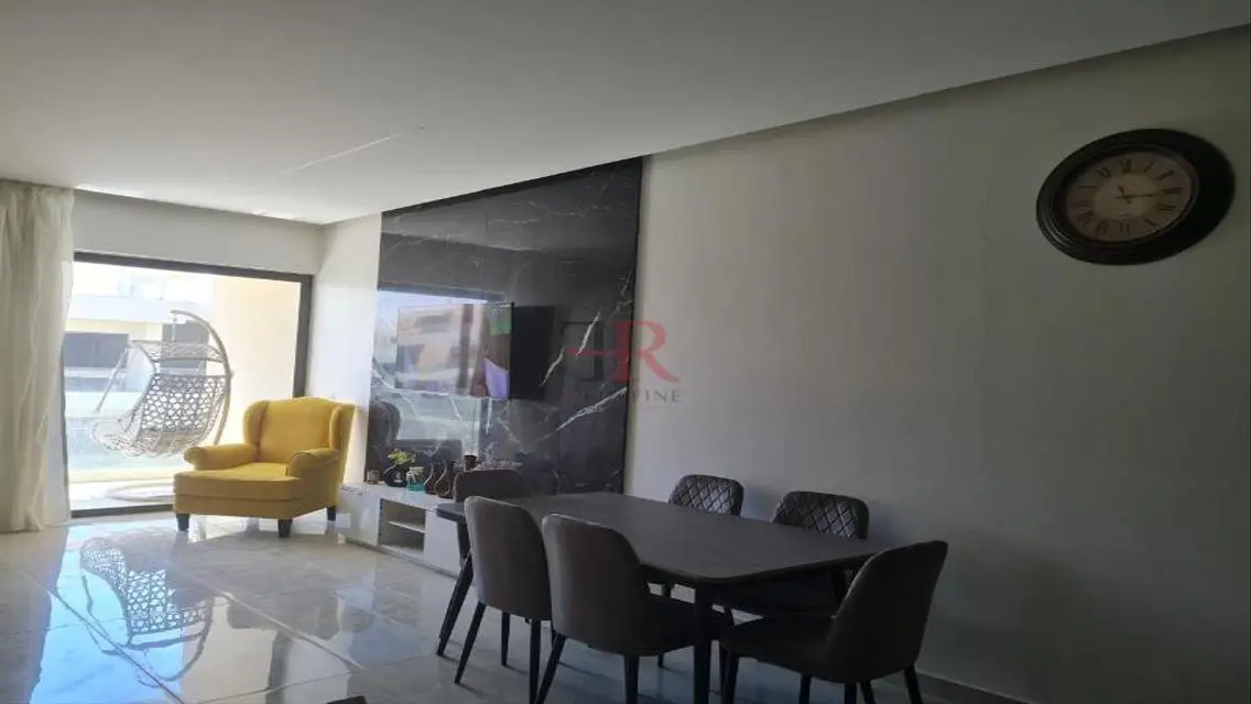 Luxury Apartment with Stunning Design in Prime Location