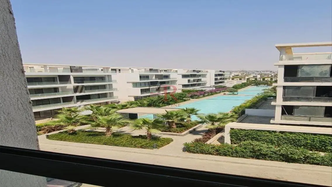 Luxury Apartment with Stunning Design in Prime Location