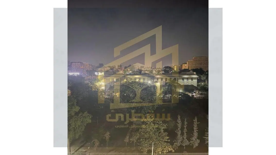 شقة فاخرة في قلب المدينة مع شرفة وحارس أمن