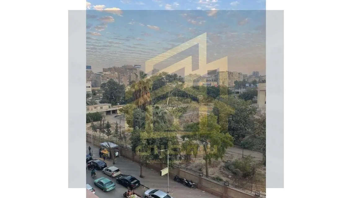 شقة فاخرة في قلب المدينة مع شرفة وحارس أمن