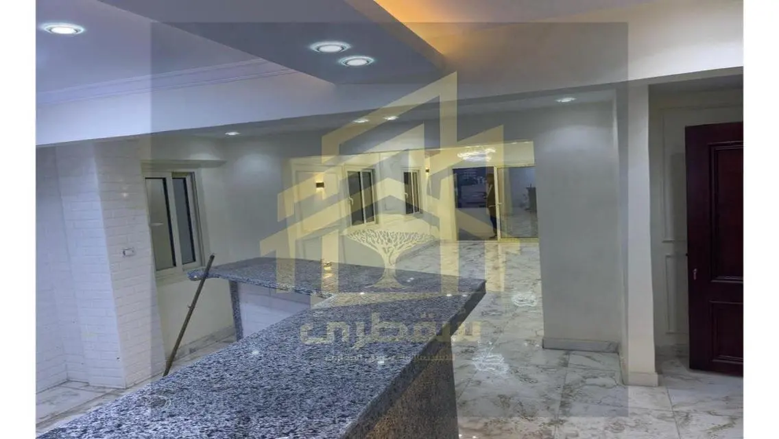 شقة فاخرة في قلب المدينة مع شرفة وحارس أمن