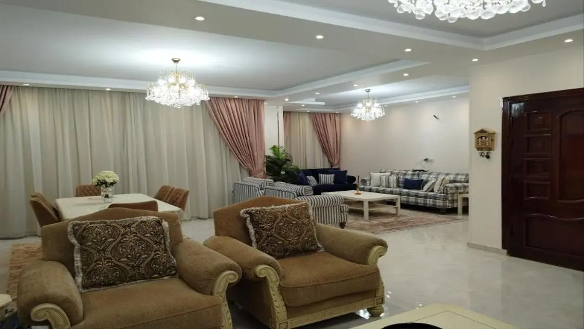 عمارة كاملة للبيع استلام فوري 5 ادوار الحى الرابع