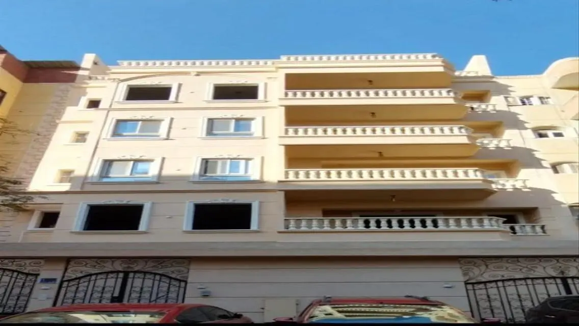 عمارة كاملة للبيع استلام فوري 5 ادوار الحى الرابع