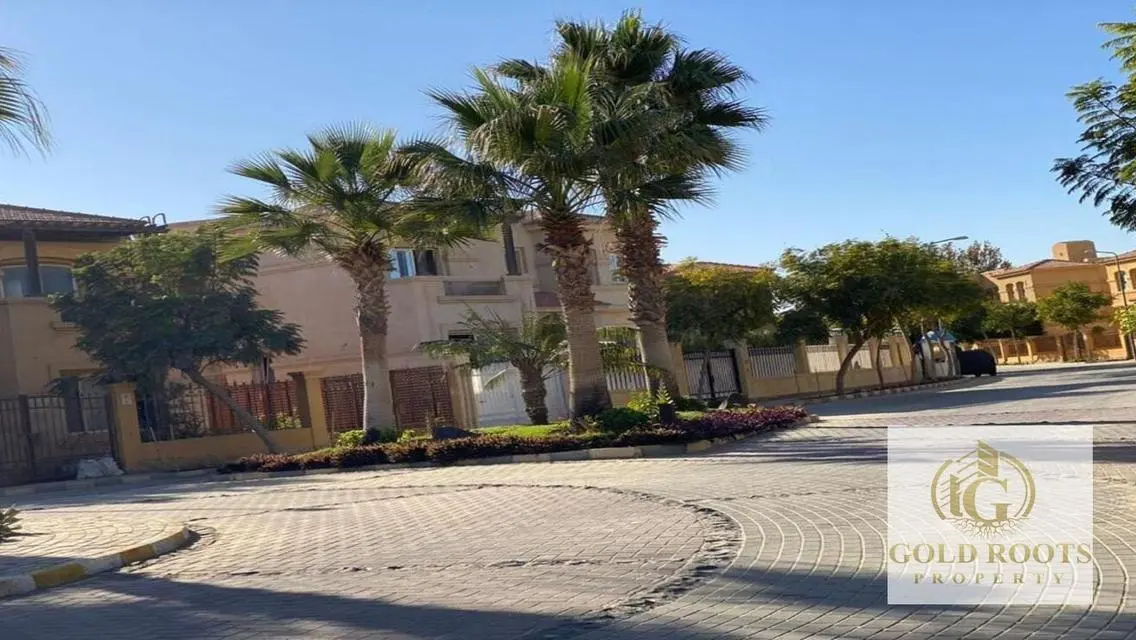 فيلا فاخرة مع حديقة خاصة في موقع متميز