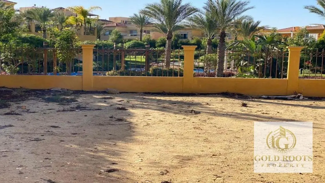 فيلا فاخرة مع حديقة خاصة في موقع متميز