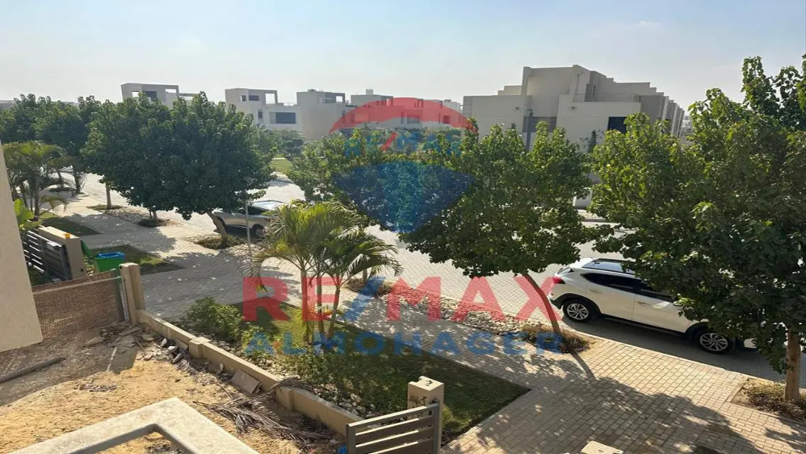 عقار فاخر بمساحة 750 متر مربع للبيع بسعر 32,000,000 جنيه