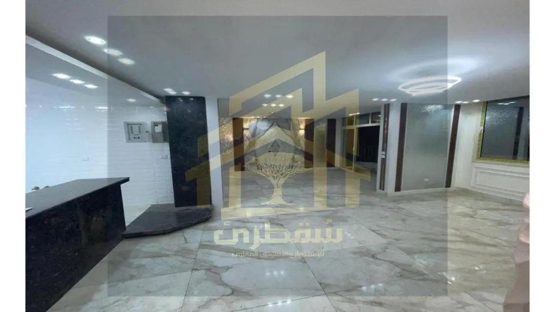 شقة فاخرة للبيع بمساحة واسعة