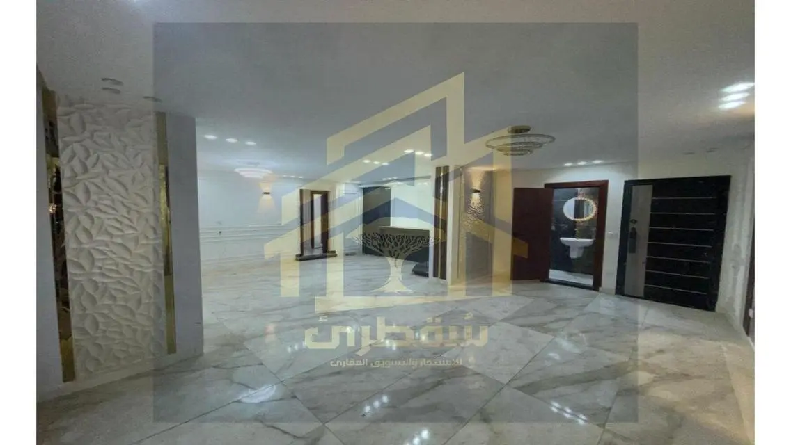 شقة فاخرة للبيع بمساحة واسعة