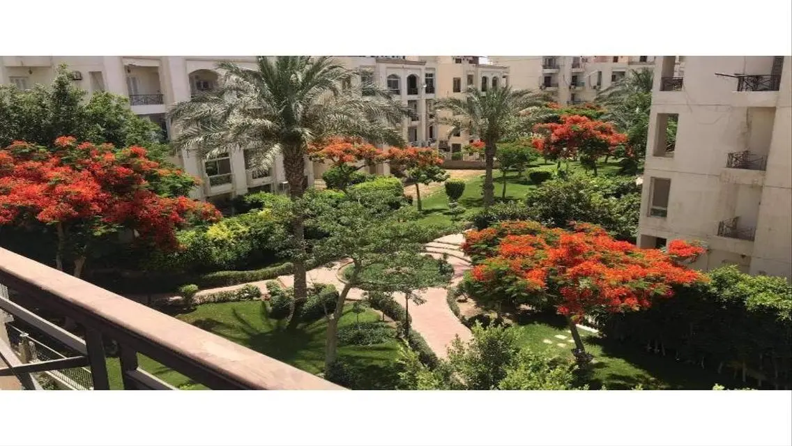 شقه للبيع كمبوند حدائق المهندسين - دره الشيخ زايد
