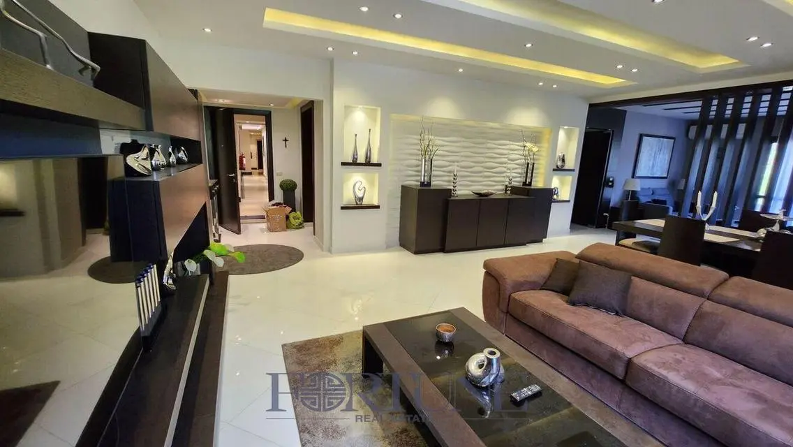 Luxurious 3-Bedroom Apartment in Eastown