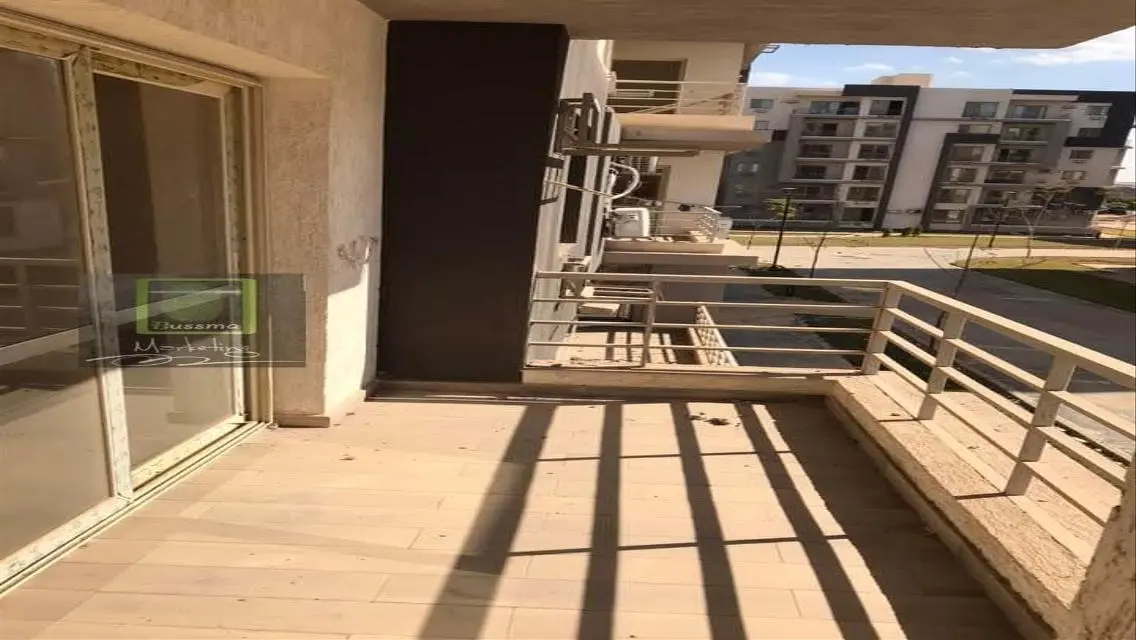 شقة فاخرة للإيجار مع حارس أمن