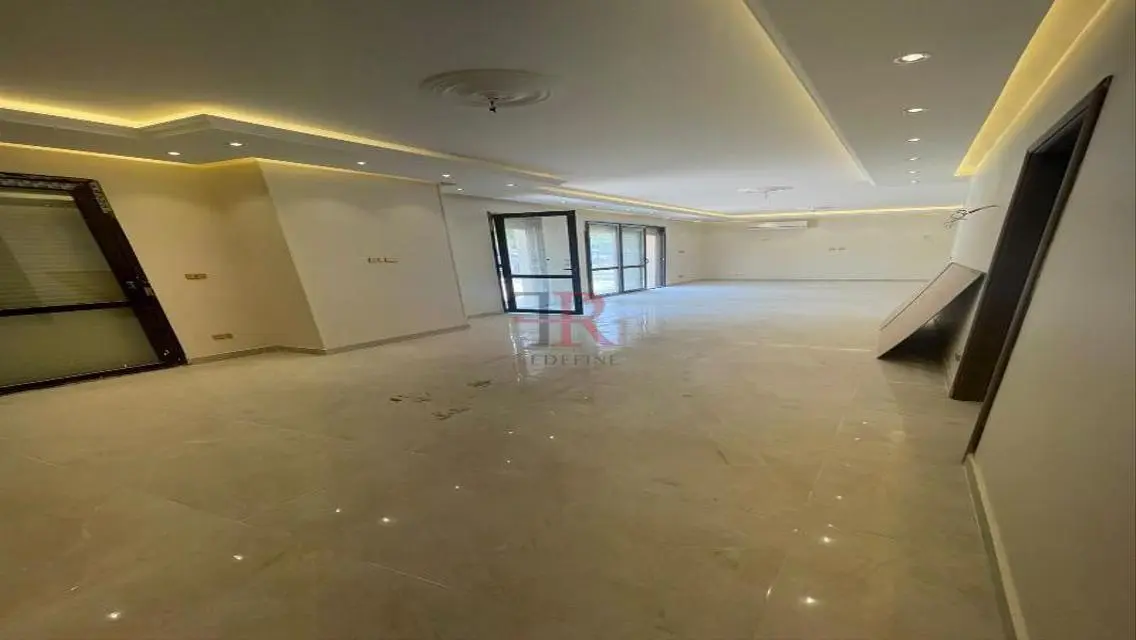 Luxury Apartment for Sale with 3 Bedrooms in the Heart of the City