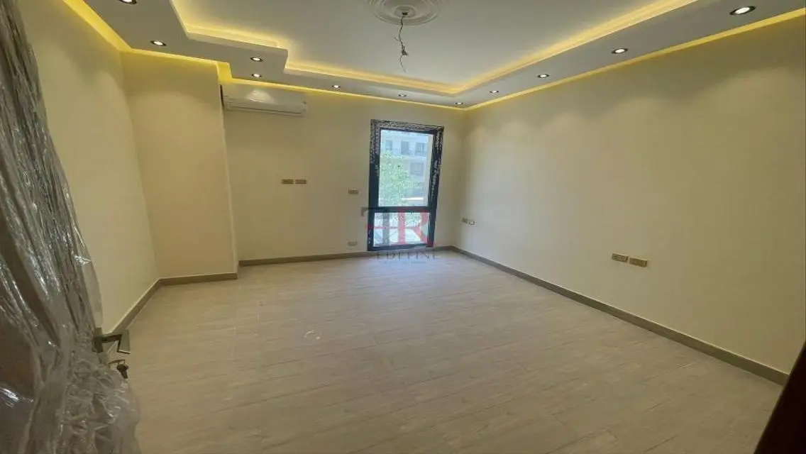 Luxury Apartment for Sale with 3 Bedrooms in the Heart of the City