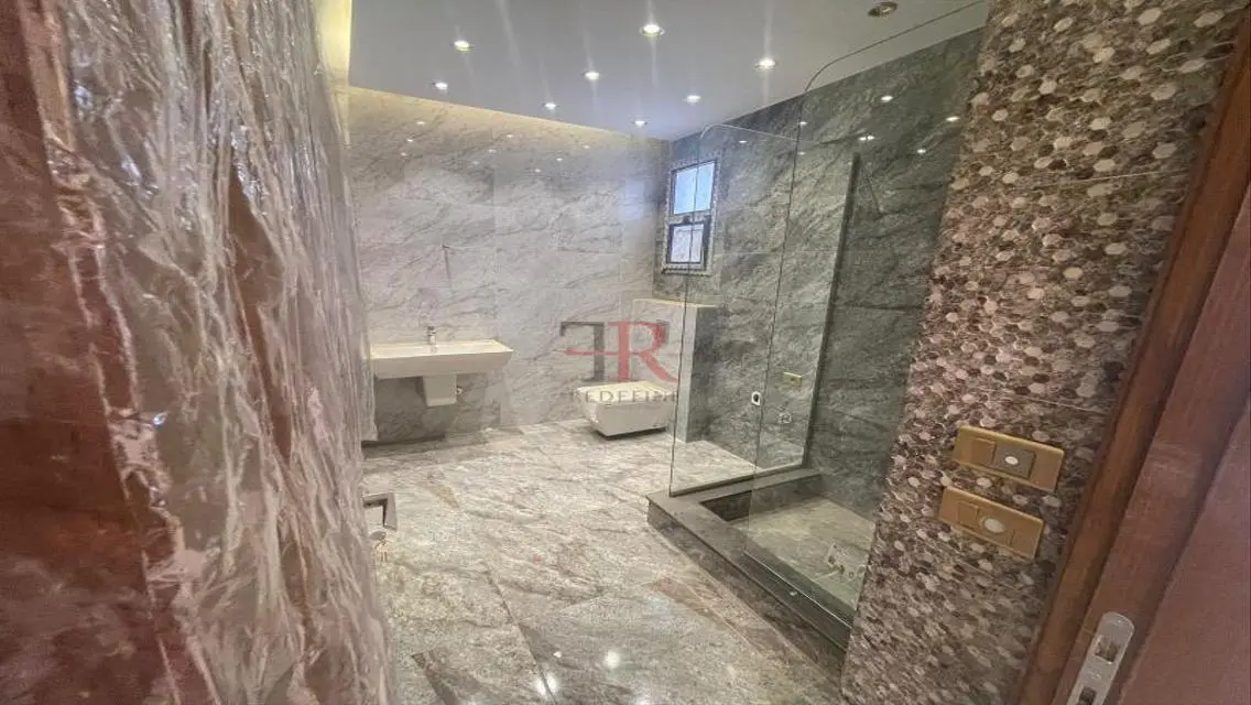 Luxury Apartment for Sale with 3 Bedrooms in the Heart of the City