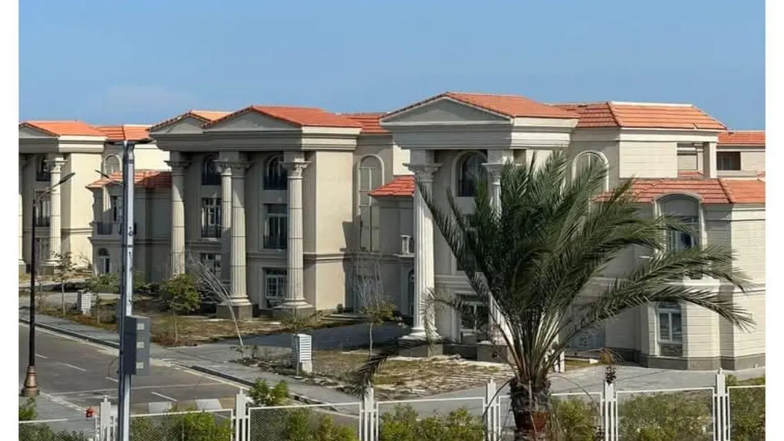 فيلا للبيع في زاهيه المنصوره الجديده علي البحر.