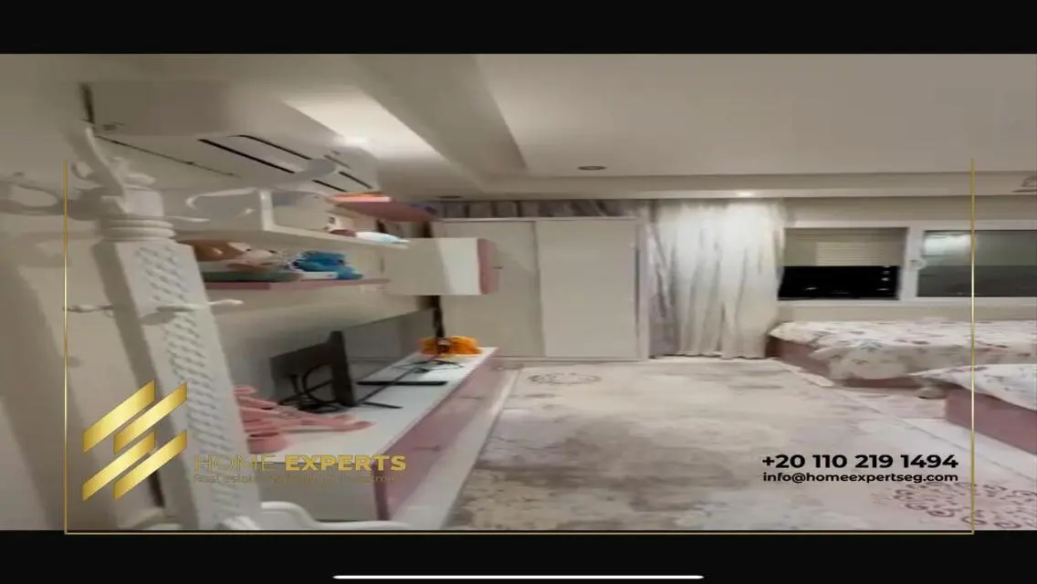 Luxury Apartment with 4000 sqm for Sale at 200,000