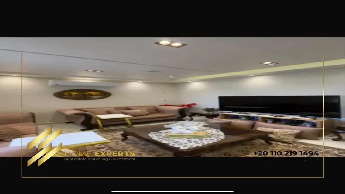 Luxury Apartment with 4000 sqm for Sale at 200,000