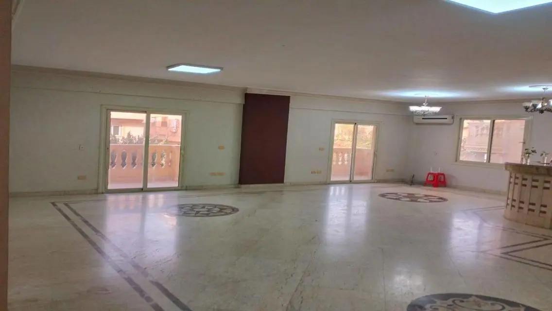 فيلا للايجار بالتجمع الخامس الحي الثالث