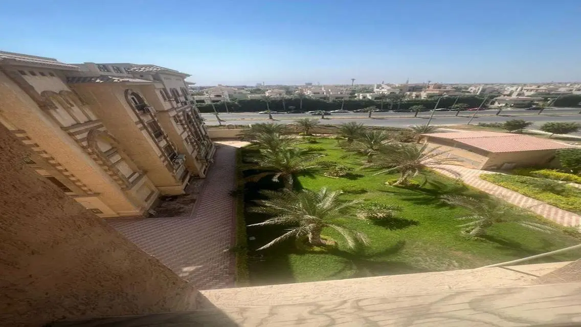بنتهاوس للبيع بكمبوند حياتي ريزيدنس