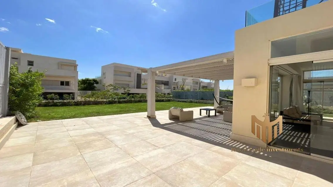 شاليه للبيع في هاسيندا باى بالفرش موقع متميز جدا
