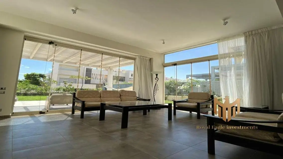 شاليه للبيع في هاسيندا باى بالفرش موقع متميز جدا