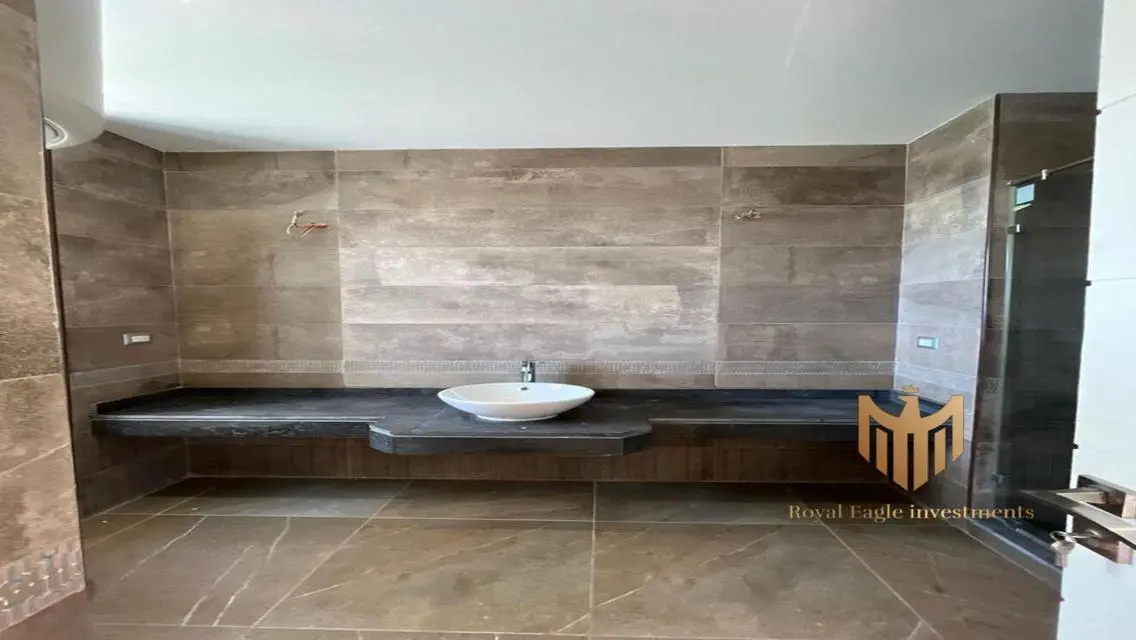 شاليه للبيع في هاسيندا باى بالفرش موقع متميز جدا