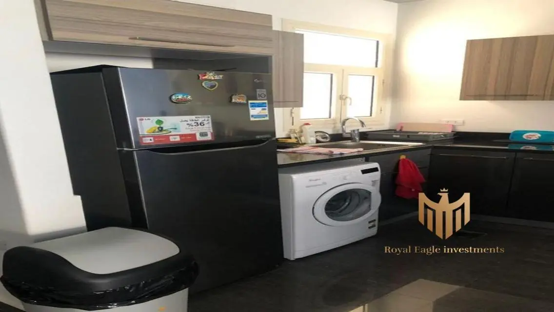 جونيورشاليه في هاسيندا باي علي حمام السباحه مباشره