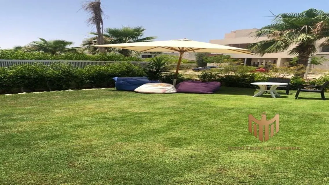 جونيورشاليه في هاسيندا باي علي حمام السباحه مباشره