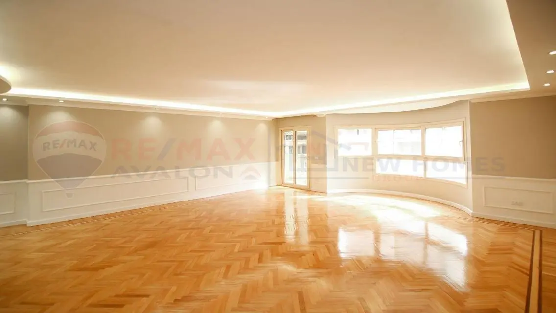 Luxury Apartment with Balcony for Sale - 205 Meters