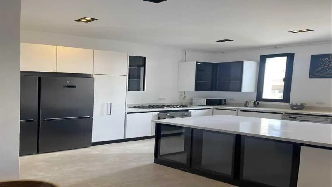 Luxury Home with Spacious Garden and Private Pool