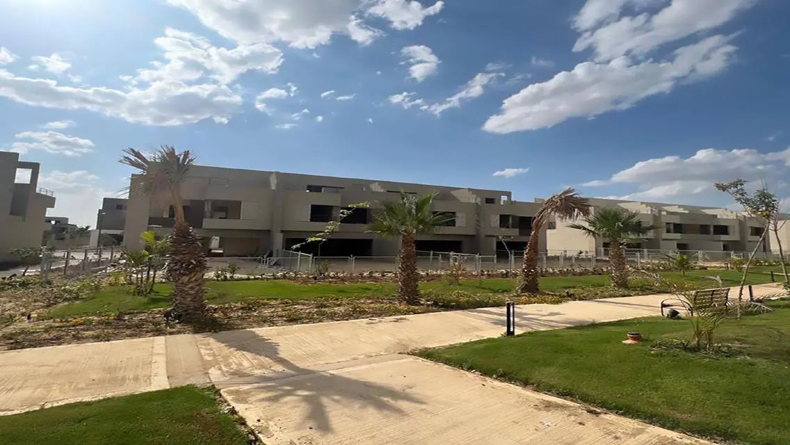 Standalone Villa in The Crown Palm Hills w 15M DP