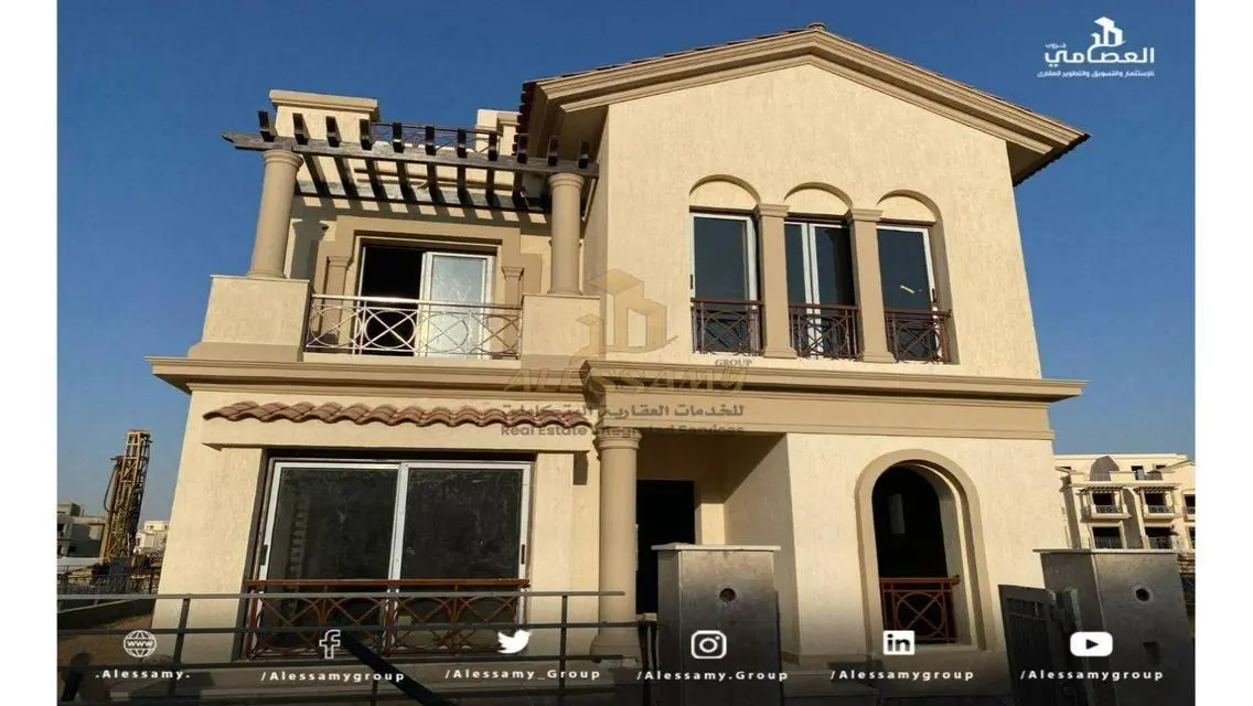 فيلا فاخرة مع مسبح خاص وحديقة خاصة في D3