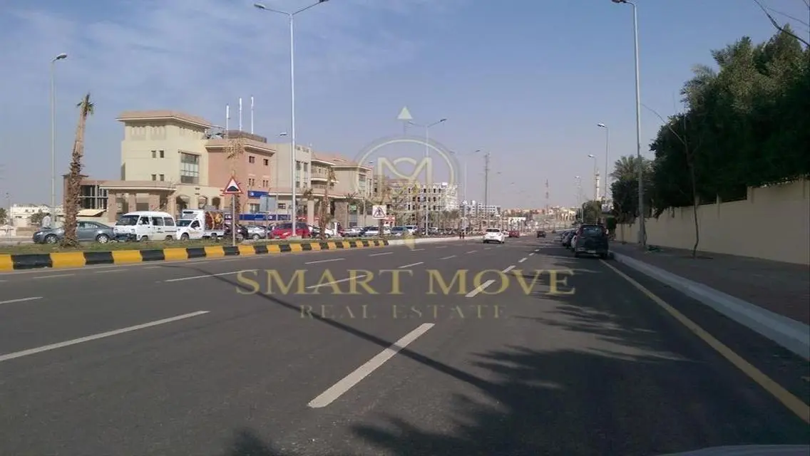 Land for sale 27000 m in Elsheikh Zayed