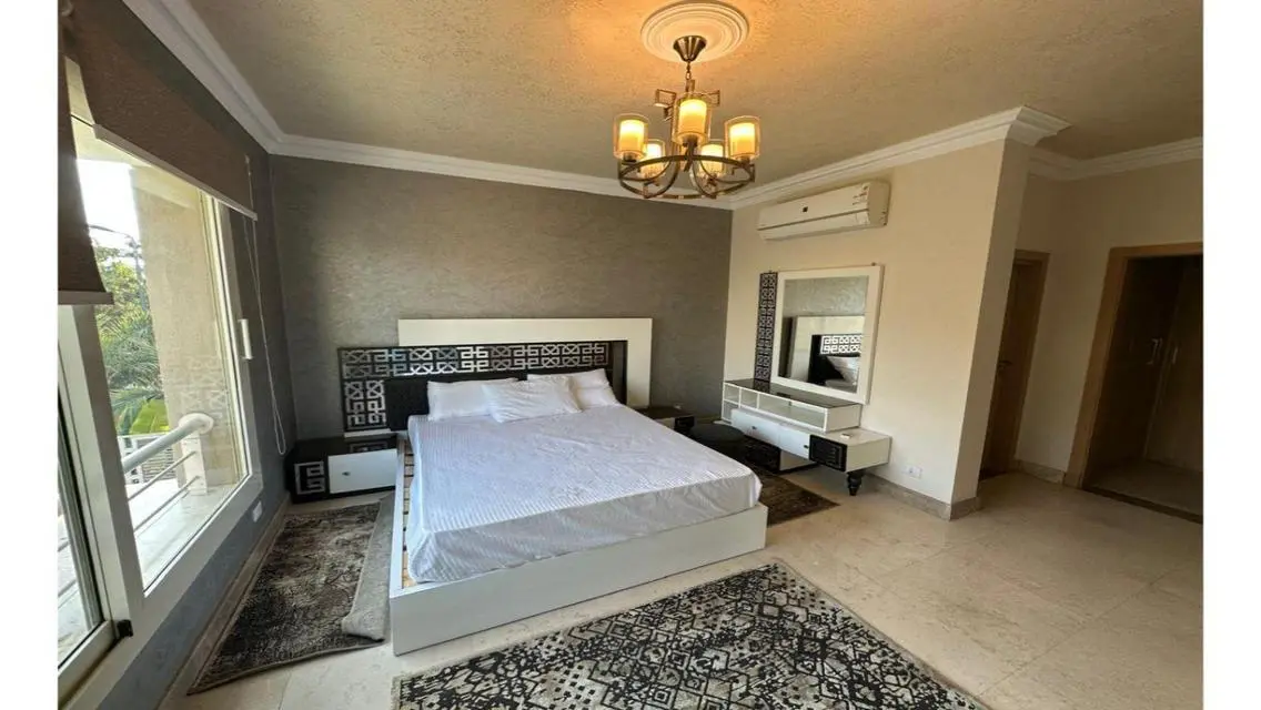 Luxurious Apartment with 650 sqm, Private Pool and Garden