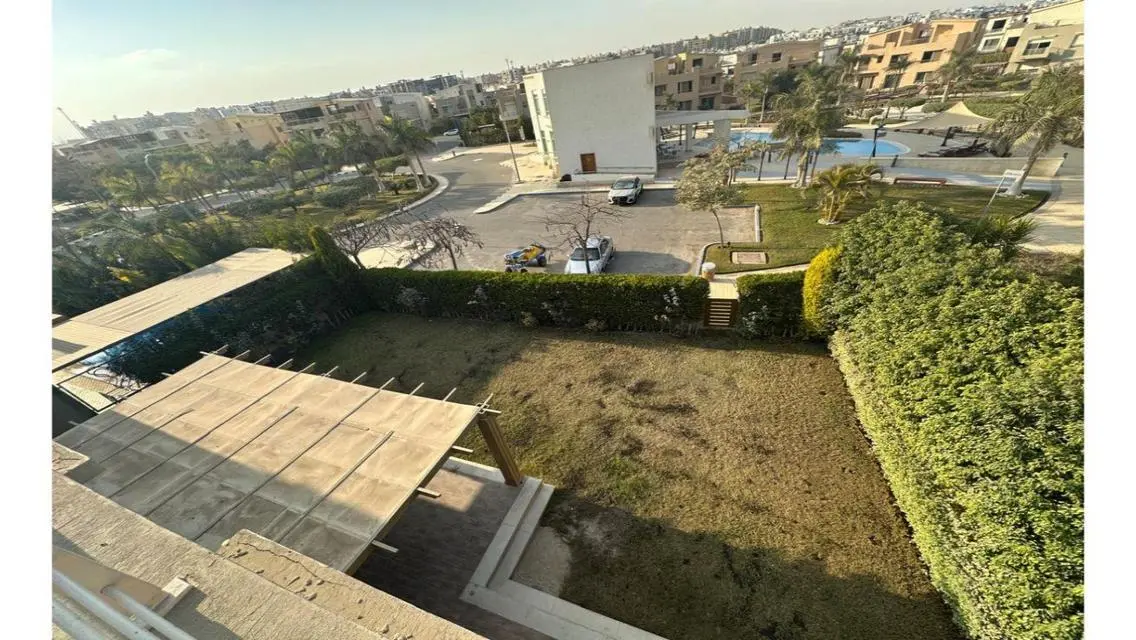 Luxurious Apartment with 650 sqm, Private Pool and Garden