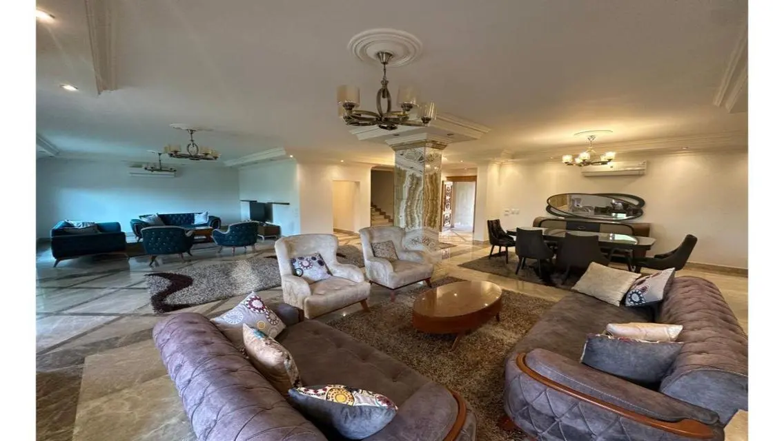 Luxurious Apartment with 650 sqm, Private Pool and Garden