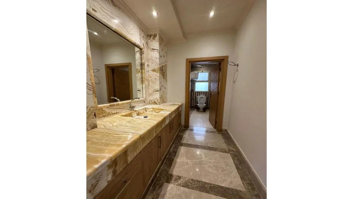Luxurious Apartment with 650 sqm, Private Pool and Garden