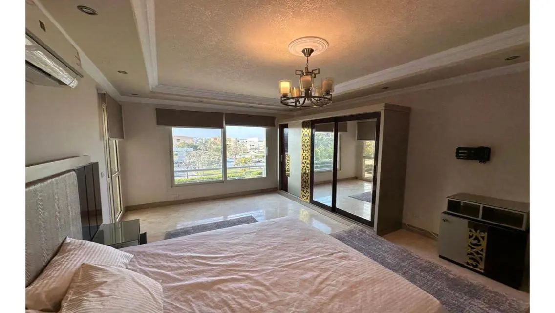 Luxurious Apartment with 650 sqm, Private Pool and Garden