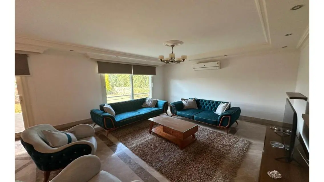 Luxurious Apartment with 650 sqm, Private Pool and Garden