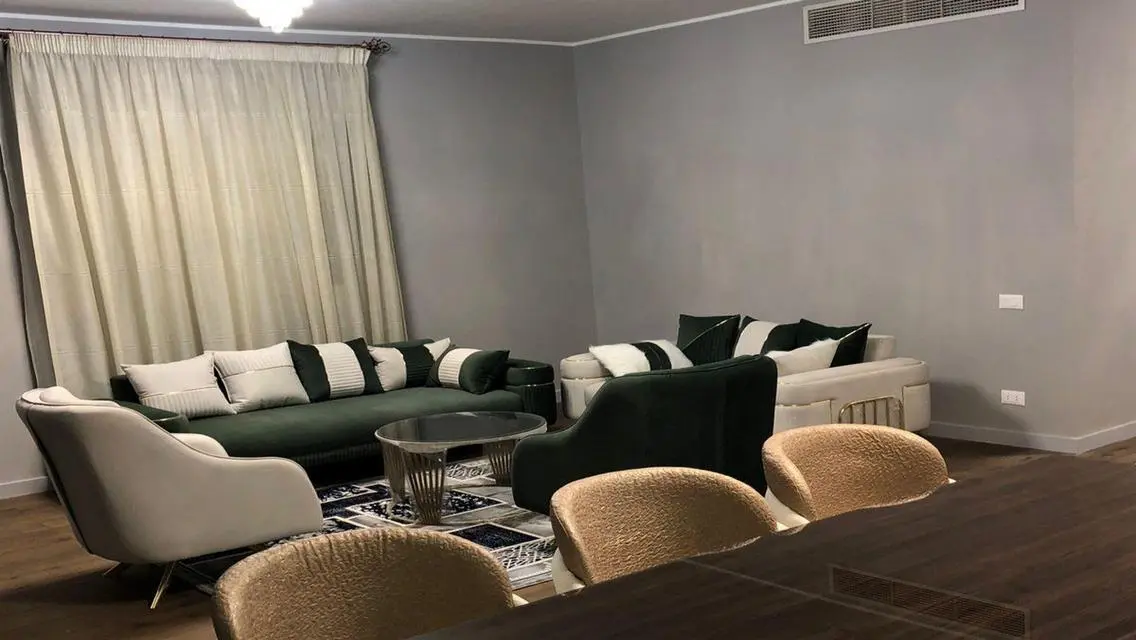 بنتهاوس فخم للبيع في مجمع V Residence