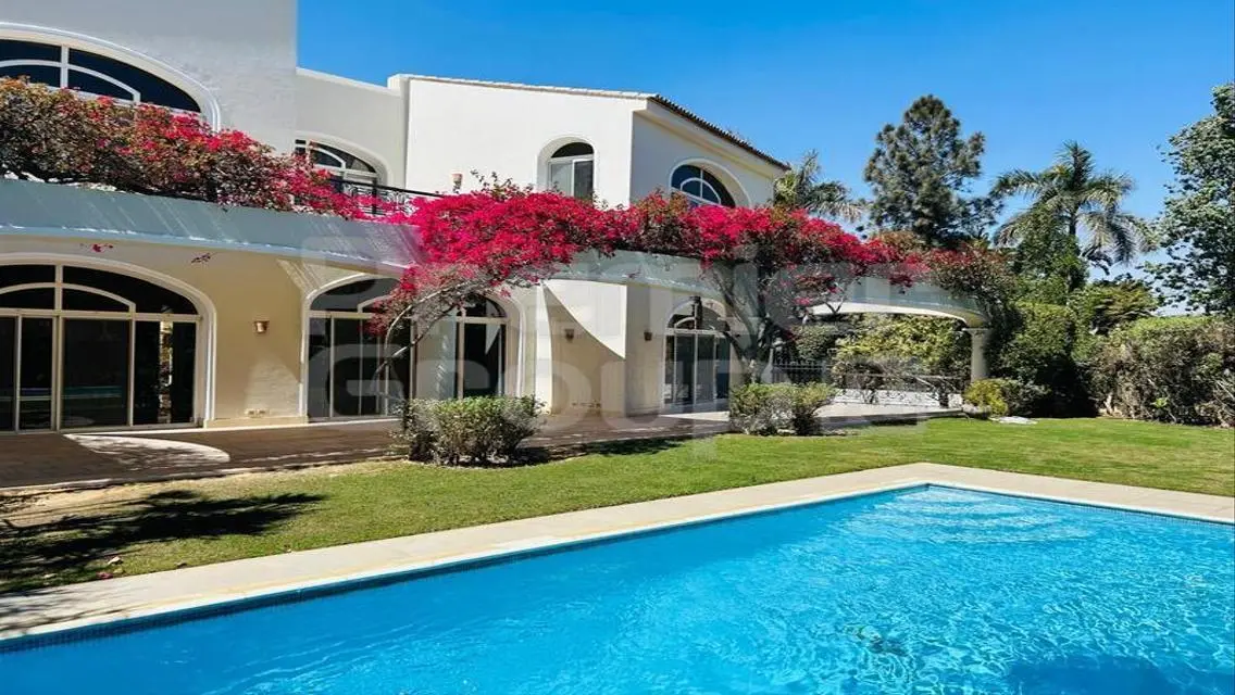 Stunning 600 sqm Apartment in the Heart of the City