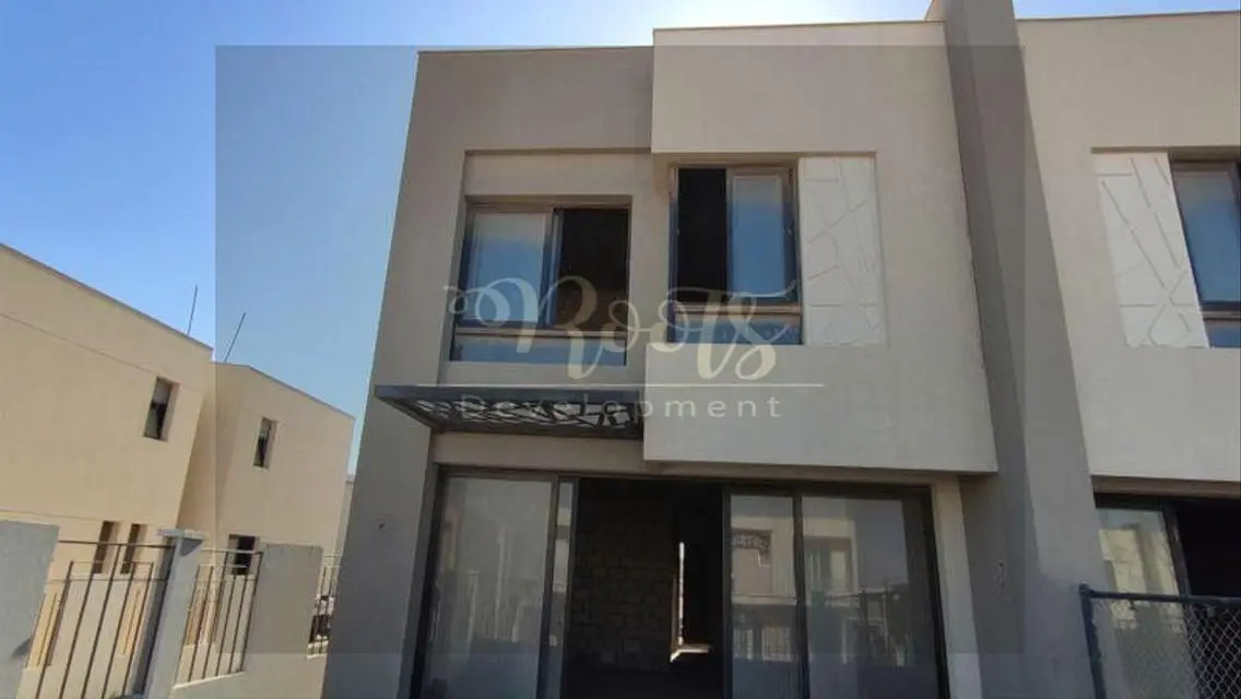 Luxurious Apartment for Sale with Ample Space